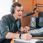 Secretele editării audio pentru un podcast profesional