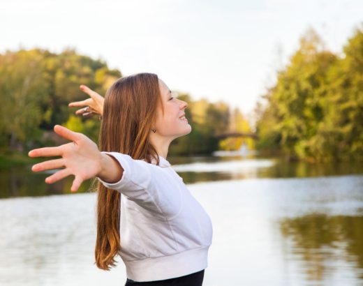5 tehnici de respirație pentru a reduce stresul și a-ți îmbunătăți sănătatea mentală
