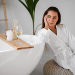 7 idei de decor pentru a crea un colț de relaxare în baie
