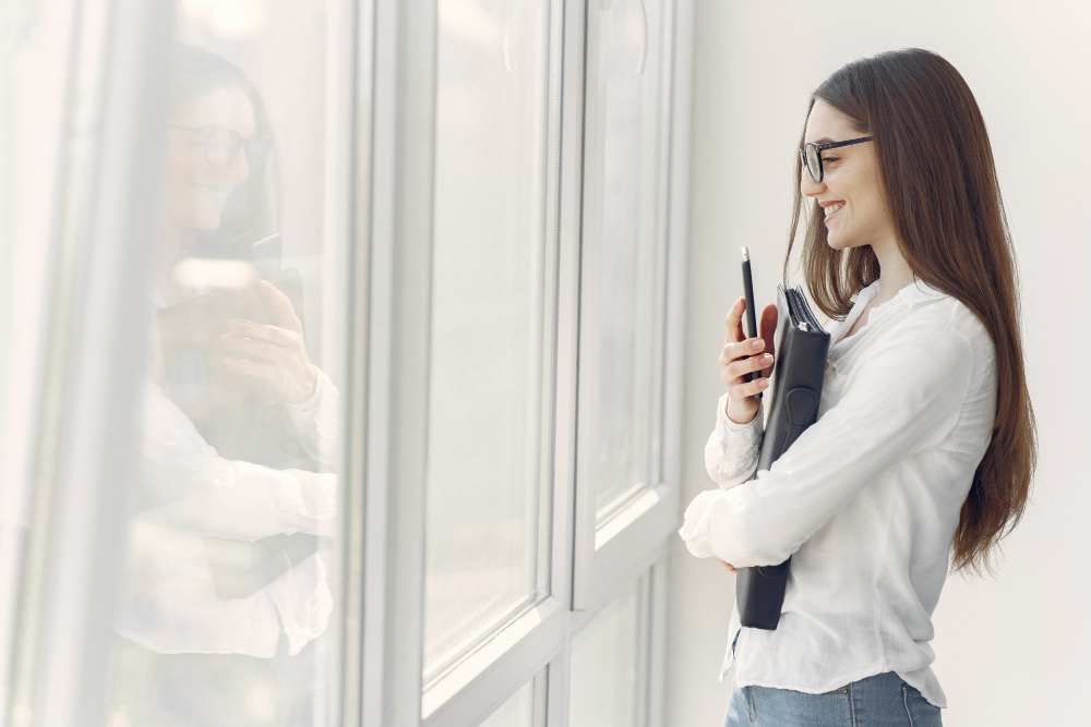 Ghid complet pentru alegerea ferestrelor termopan: profile și sticlă