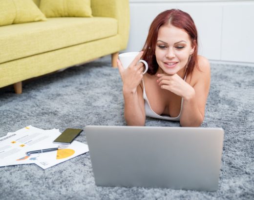 De ce puțină structură poate transforma complet felul în care lucrezi online